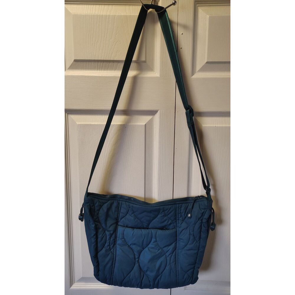 Vera Bradley Featherweight Crossbody Purse Solid Peacock Blue Quilted Nylon